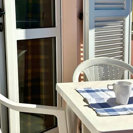 Palme 12 - Marcelli, Monolocale Con Terrazzino, Le Palme Марчелли